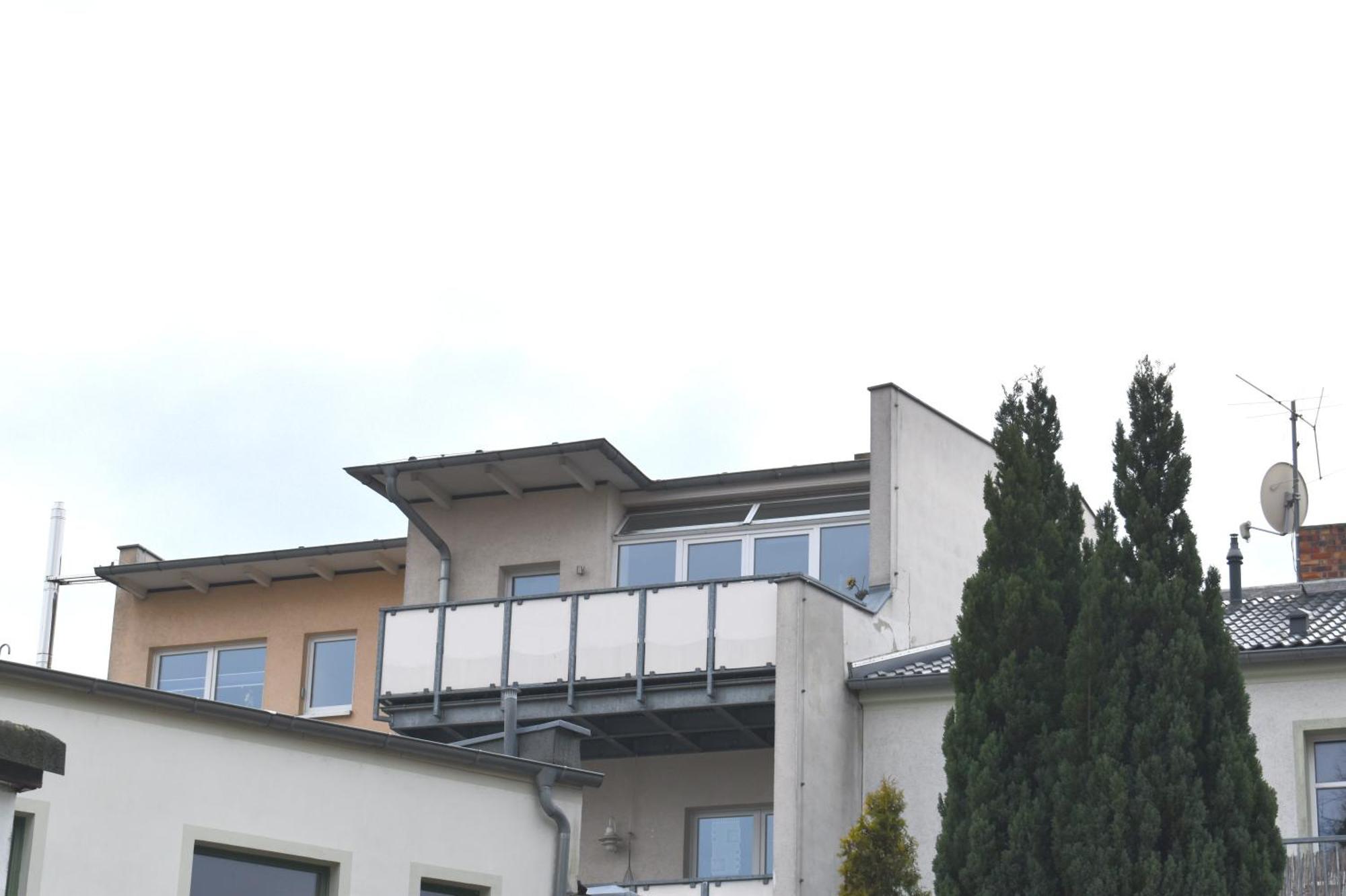 City-dach-apartment Mit Loggia - Balkon - Kamin